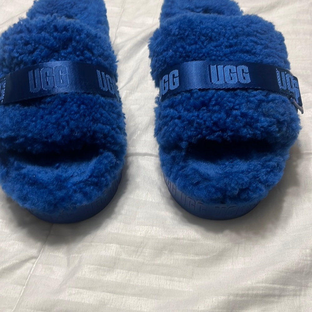 Twice worn UGG Platform Slipper. Blue